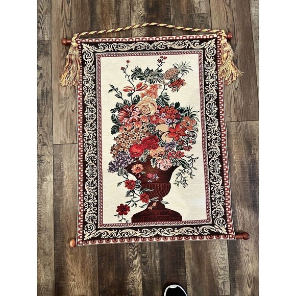 Bombay Company Floral Flowers in Vase Tapestry Wall Hanging W/ Tassel Rope India - Picture 4 of 6